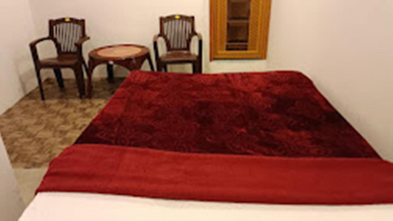 Hotel Paradise Inn Nagaon  Zewnętrze zdjęcie