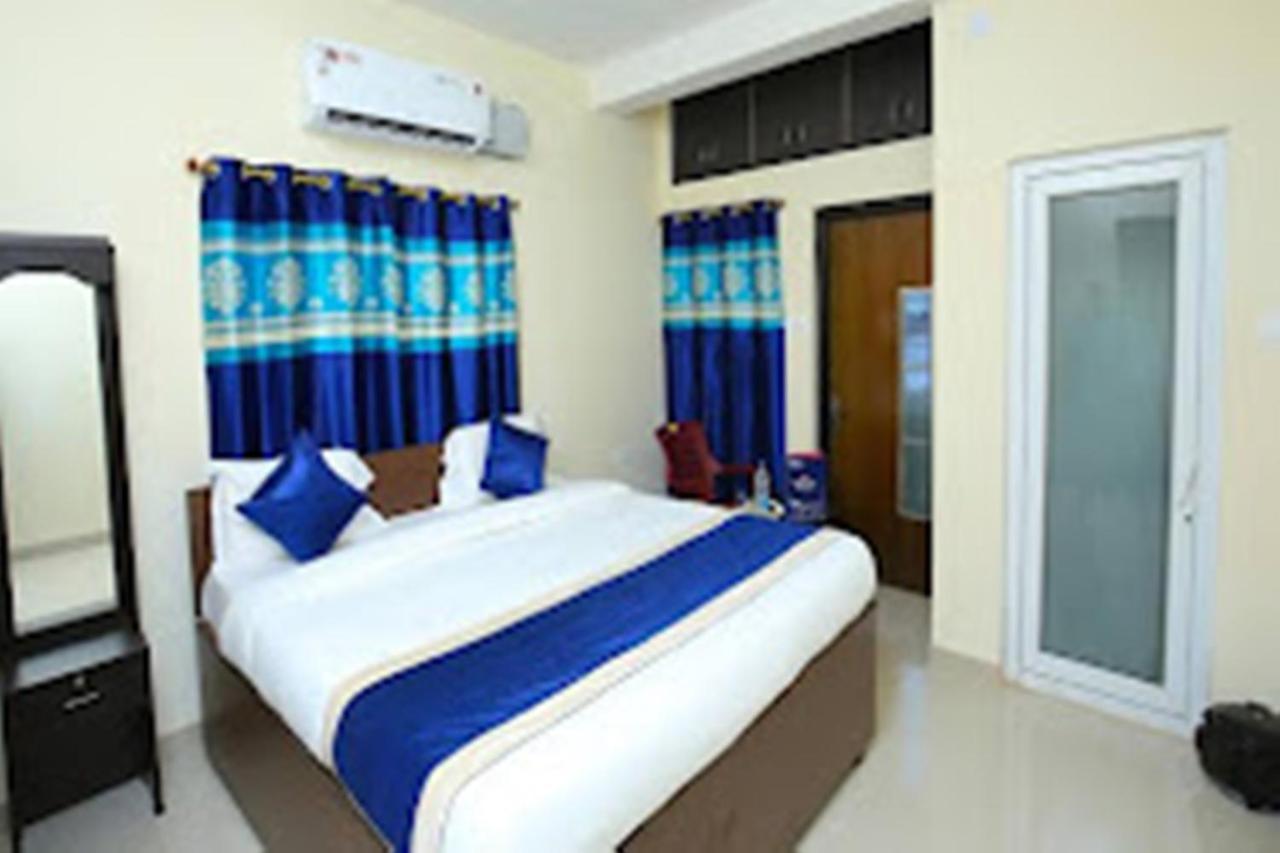 Hotel Paradise Inn Nagaon  Zewnętrze zdjęcie